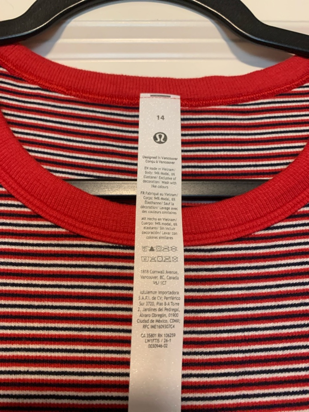 lululemon athletica Red and White Striped Hold Tight Crewneck Tank, Sz 14, NWT - Picture 2 of 5